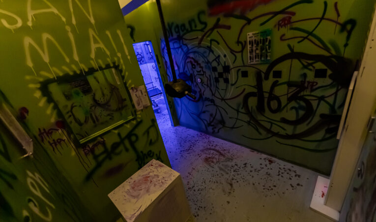 أفضل سكيب روم في الرياض لعام 2026: دليل “أنون روم”  8 غرف للمغامرة والإثارة